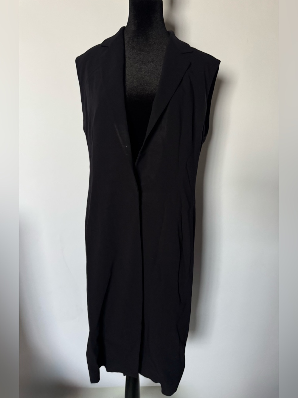 Donna Karan Sleeveless Long Suit Jacket
